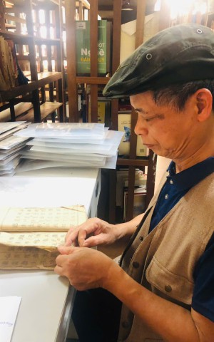 Biên dịch và số hóa tài liệu Hán Nôm - Gìn giữ “hồn xưa” trong thời đại số