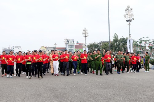 NGÀY THỂ THAO VIỆT NAM - LAN TỎA TINH THẦN RÈN LUYỆN  THÂN THỂ THEO GƯƠNG BÁC HỒ