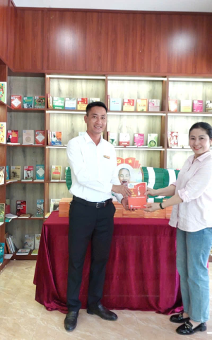 ĐẨY MẠNH PHÁT TRIỂN VĂN HÓA ĐỌC, PHỤC VỤ DU KHÁCH VÀ NHÂN DÂN TẠI ĐIỂM ĐẾN DI TÍCH LỊCH SỬ ĐẶC BIỆT