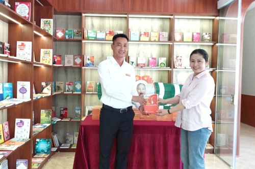 ĐẨY MẠNH PHÁT TRIỂN VĂN HÓA ĐỌC, PHỤC VỤ DU KHÁCH VÀ NHÂN DÂN TẠI ĐIỂM ĐẾN DI TÍCH LỊCH SỬ ĐẶC BIỆT